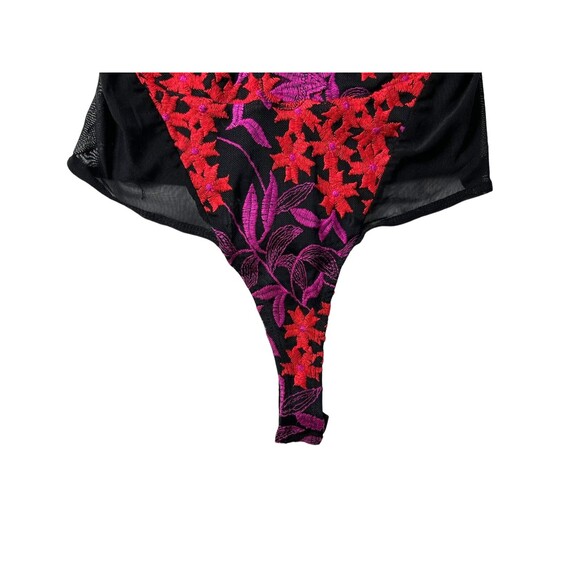 Guess Black Embroidered Mesh Sleeveless V-Neck Thong Bodysuit Top  XS  Lace-Up - Picture 4 of 7